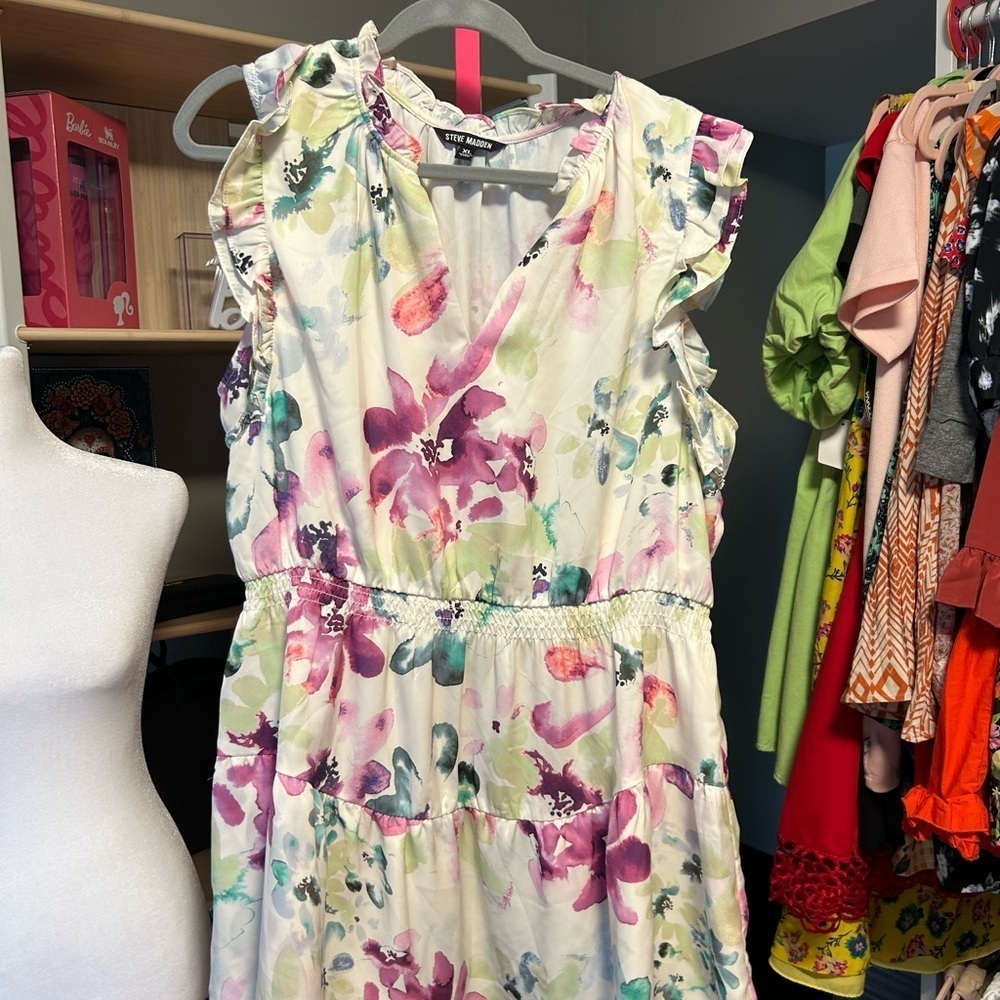Steve Madden . Size XL EUC Floral Sleeveless Dress
